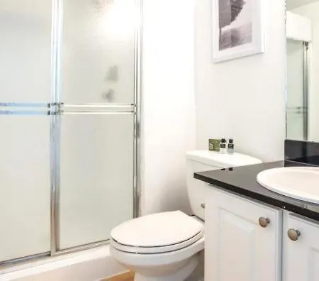 Un Appartement Chic Avec Une Excellente Remise A Neuf A Angers Pour Trois Visiteurs Daire *